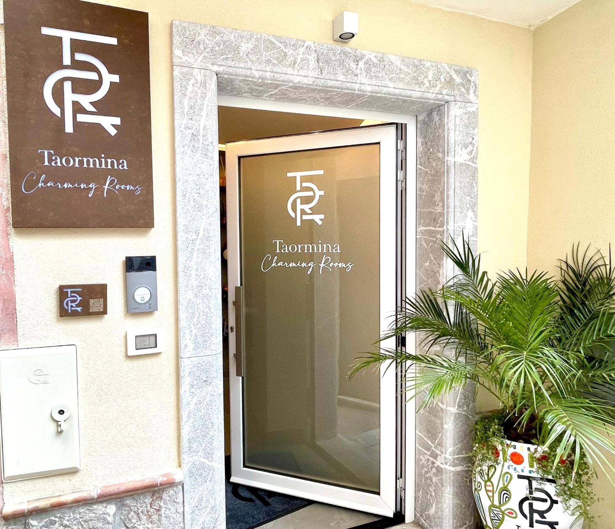 Taormina Charming Rooms Екстериор снимка