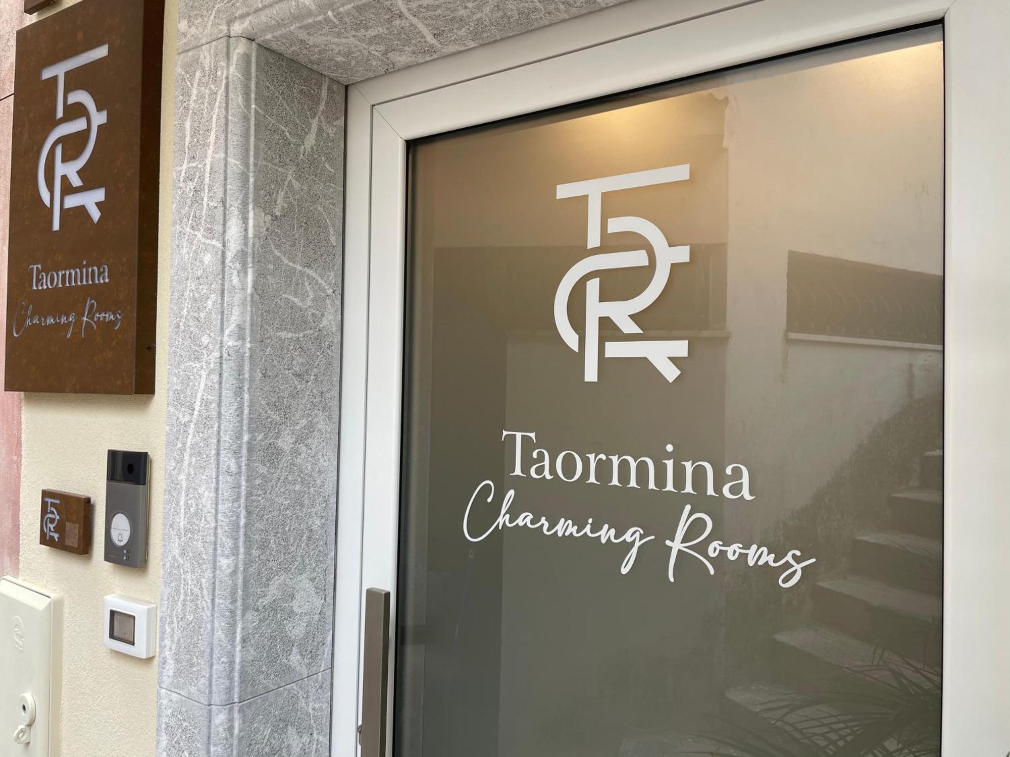 Taormina Charming Rooms Екстериор снимка