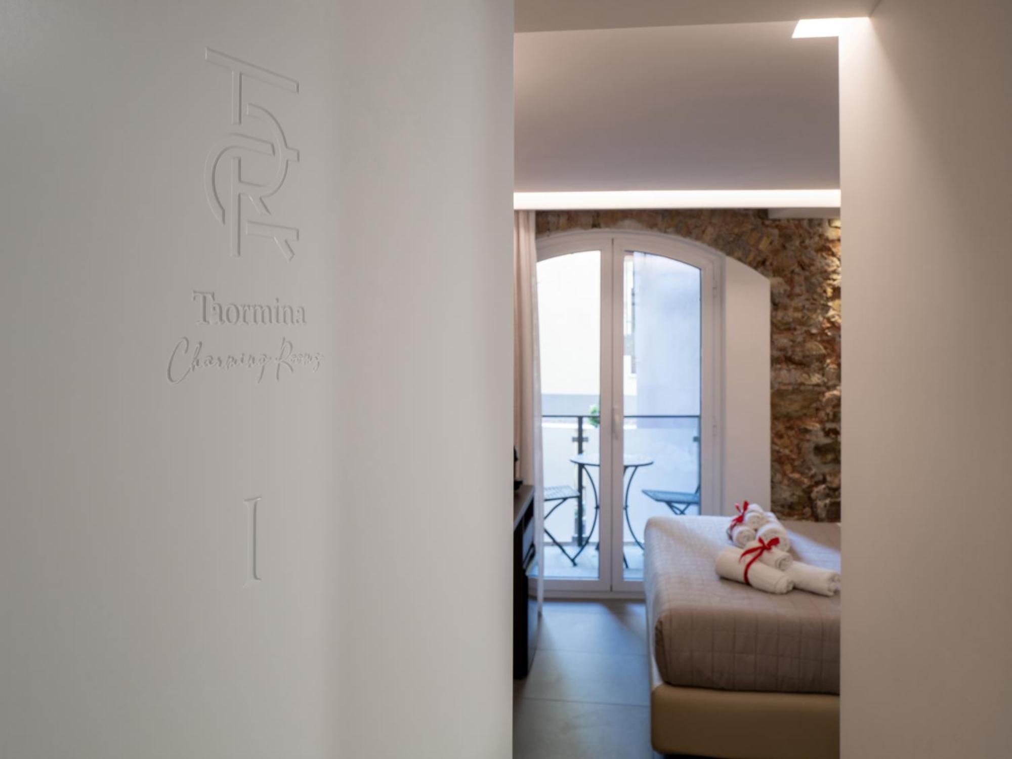 Taormina Charming Rooms Екстериор снимка